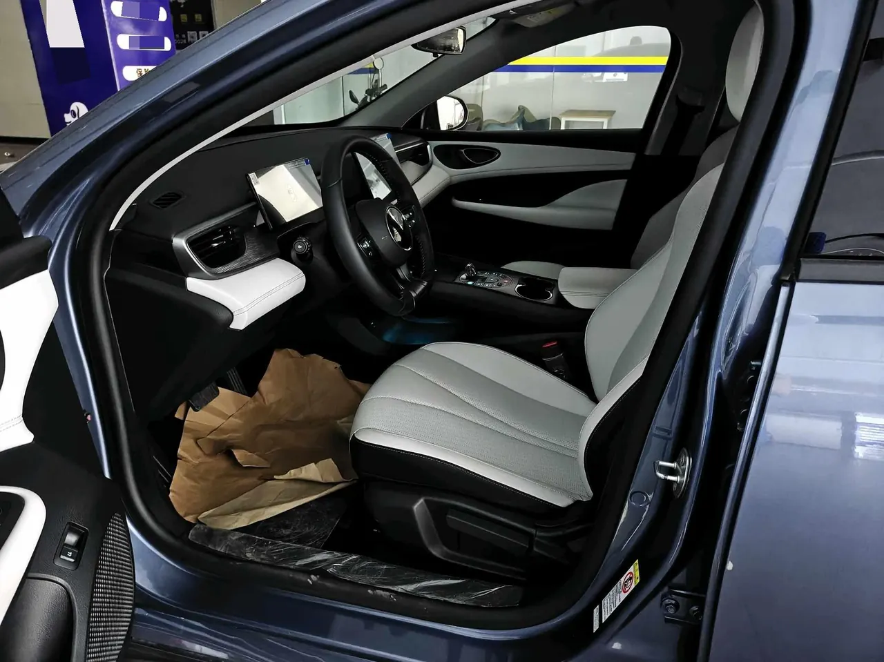 BYD 2025 seals 05 DM-i 1.5 stepless smart driving version 55KM luxury automatic gear 3