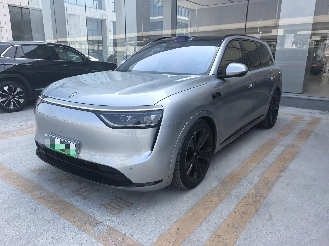 Открыть галерею: AITO 2025 AITO M8 Ultra 53.4kWh 5-seat automatic gear