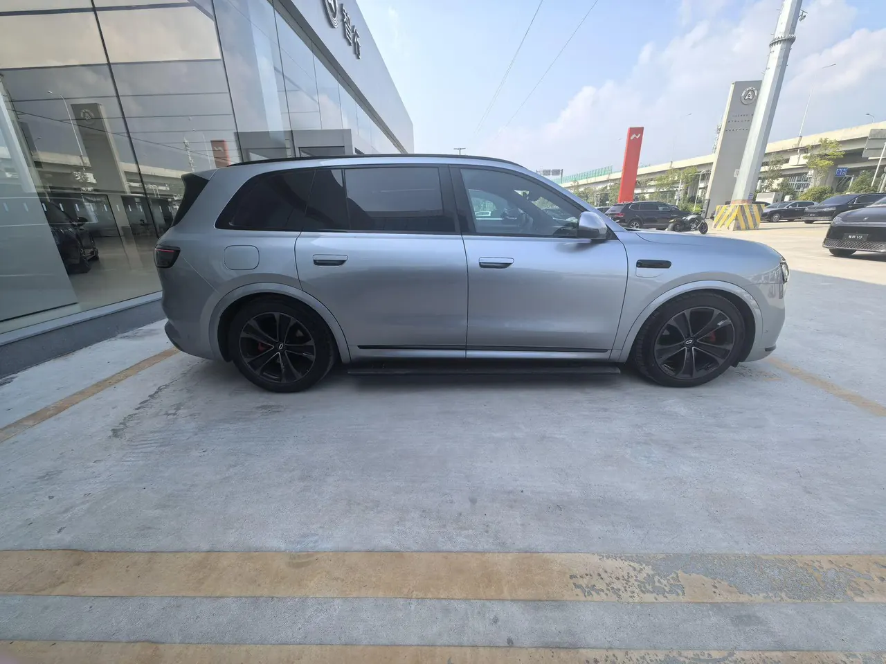 AITO 2025 AITO M8 Ultra 53.4kWh 5-seat automatic gear 4
