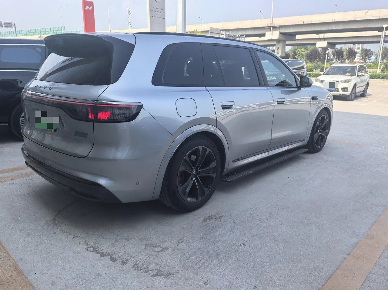 AITO 2025 AITO M8 Ultra 53.4kWh 5-seat automatic gear 5
