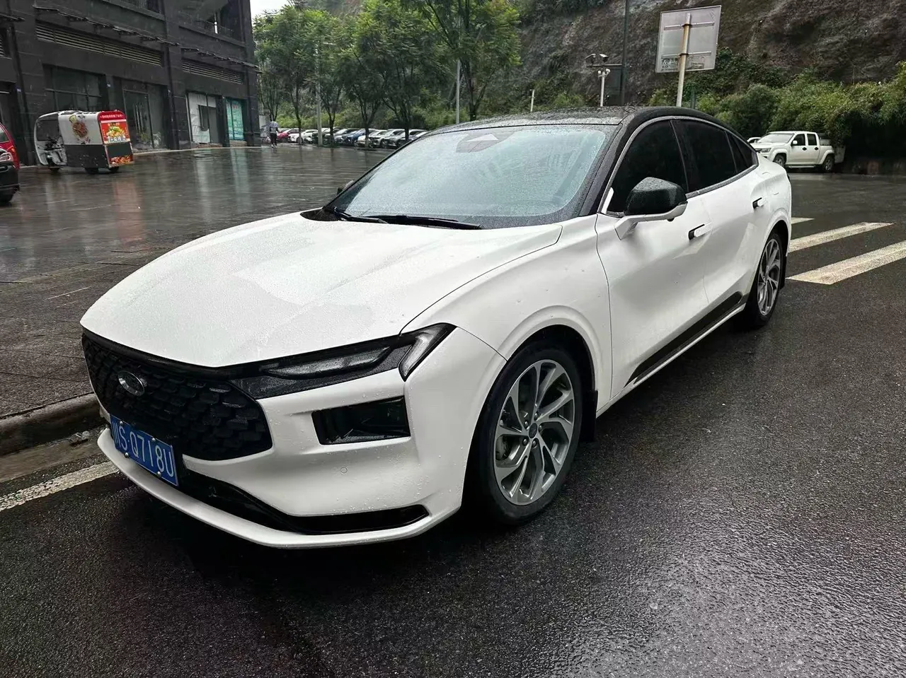 Открыть галерею: Ford 2022 Mondeo 2.0T EcoBoost 245 Extreme Automatic