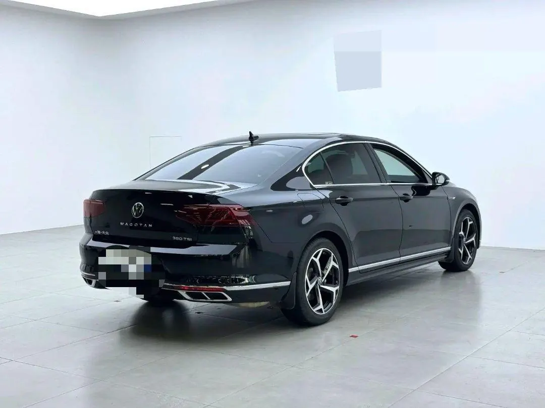 Volkswagen 2023 Magotan 2.0TSI 380TSI 2 million Commemorative Flagship Automatic Gear 3