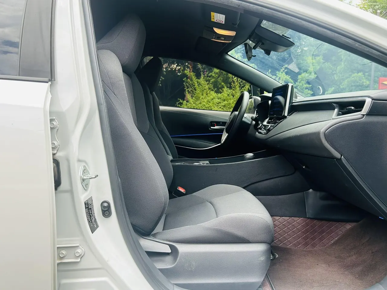 Toyota 2022 Lei Ling Shuangqing 1.8H Stepless Enterprising Automatic Gear 5