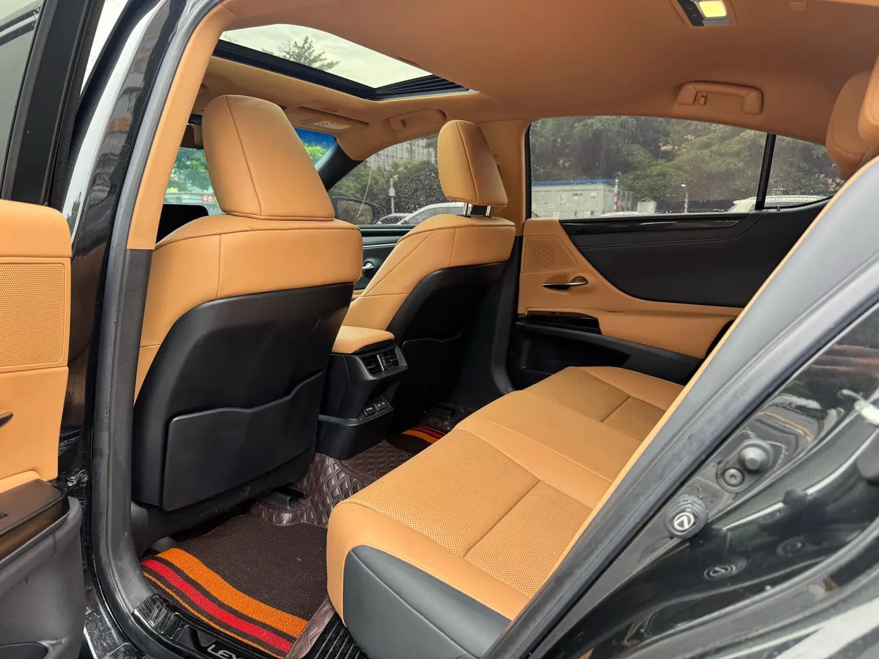 Lexus ES (Imported) 2022 ES200 2.0 Stepless Premium Edition Automatic Gear 5