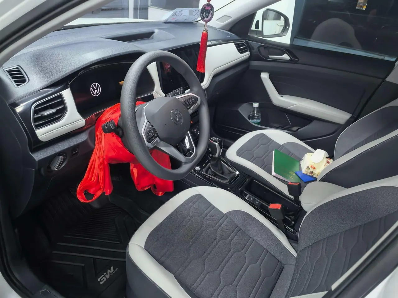 Volkswagen 2025 Tuyue Xinrui 1.5TSI 300TSI Sharp Edition Automatic Gear 3