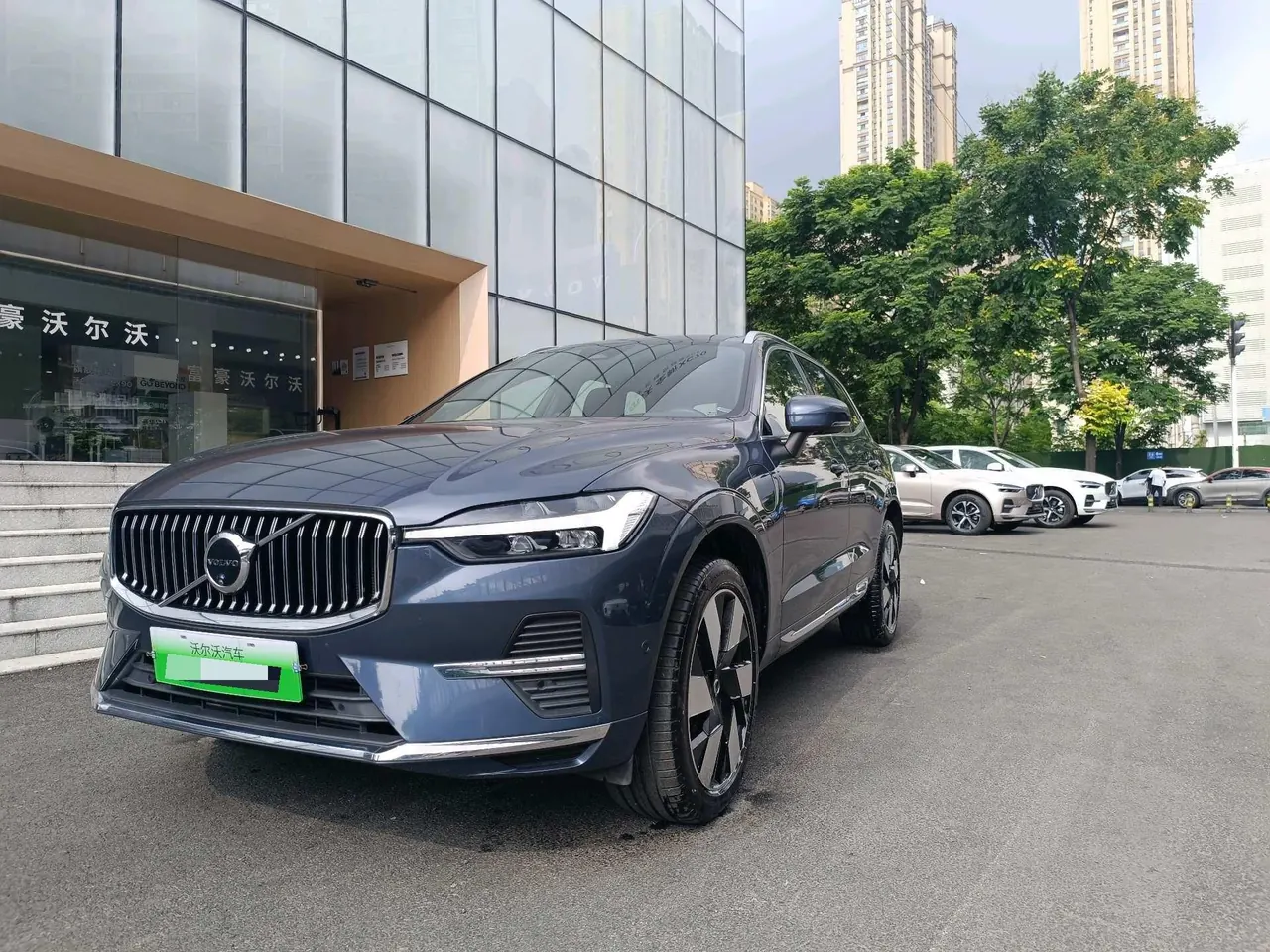Open image lightbox: Volvo XC60 New Energy 2024 XC60 PHEV 2.0T T8 Long Endurance Four-wheel Drive Zhiya Deluxe Edition Automatic Gear
