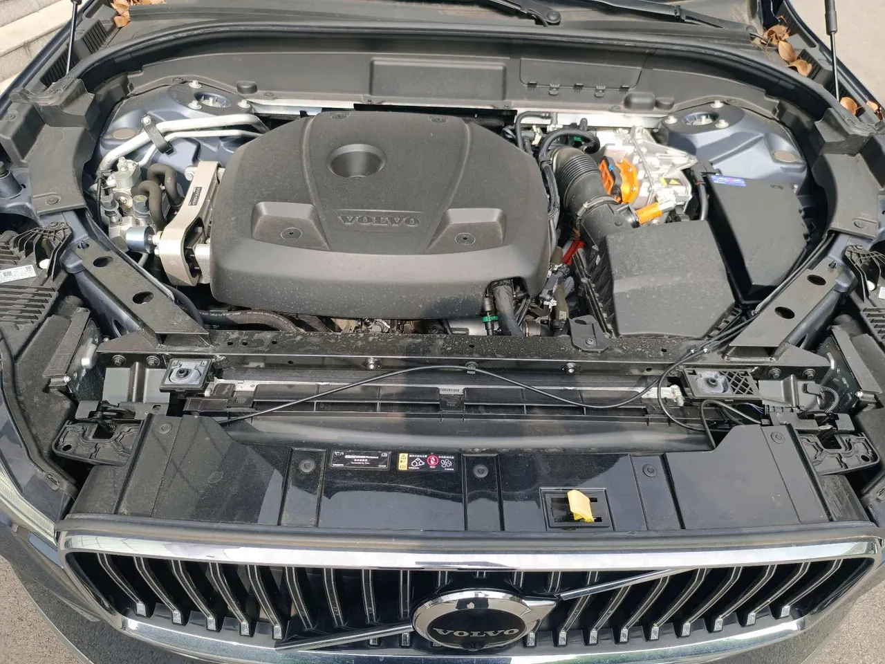 Volvo XC60 New Energy 2024 XC60 PHEV 2.0T T8 Long Endurance Four-wheel Drive Zhiya Deluxe Edition Automatic Gear 15