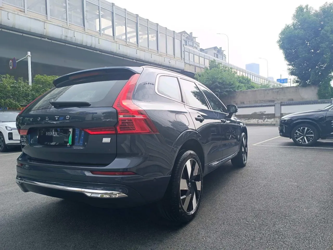 Volvo XC60 New Energy 2024 XC60 PHEV 2.0T T8 Long Endurance Four-wheel Drive Zhiya Deluxe Edition Automatic Gear 5