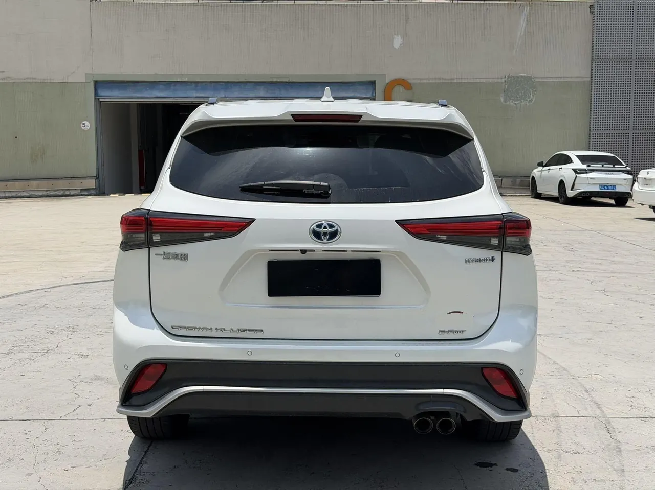 Toyota 2022 Crown Land Release 2.5 Stepless Four-wheel Drive Premium Edition Automatic Gear 8