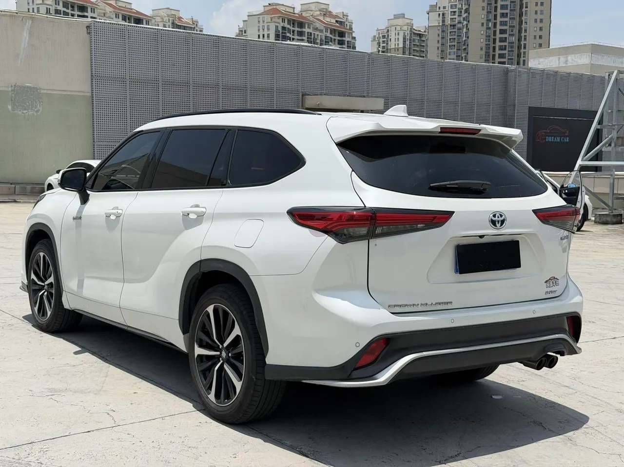 Toyota 2022 Crown Land Release 2.5 Stepless Four-wheel Drive Premium Edition Automatic Gear 9