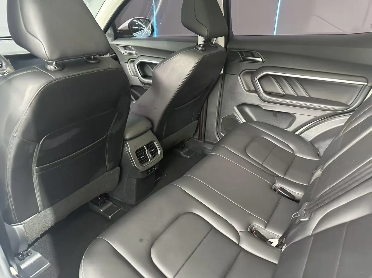 Volkswagen 2024 Tiguan L PRO 2.0TSI 330TSI Two-Drive R-Line Smart Collar Edition Automatic Gear 5
