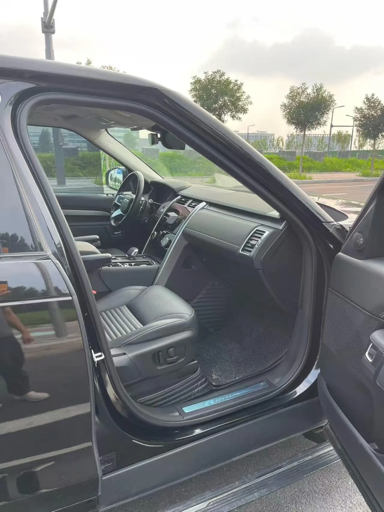 Land Rover found (imported) 2021 found 5 48V 3.0T 360PS R-Dynamic S automatic gear 7