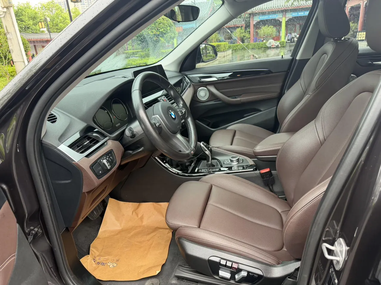 BMW 2021 X1 sDrive20Li 1.5T exclusive automatic gear 4