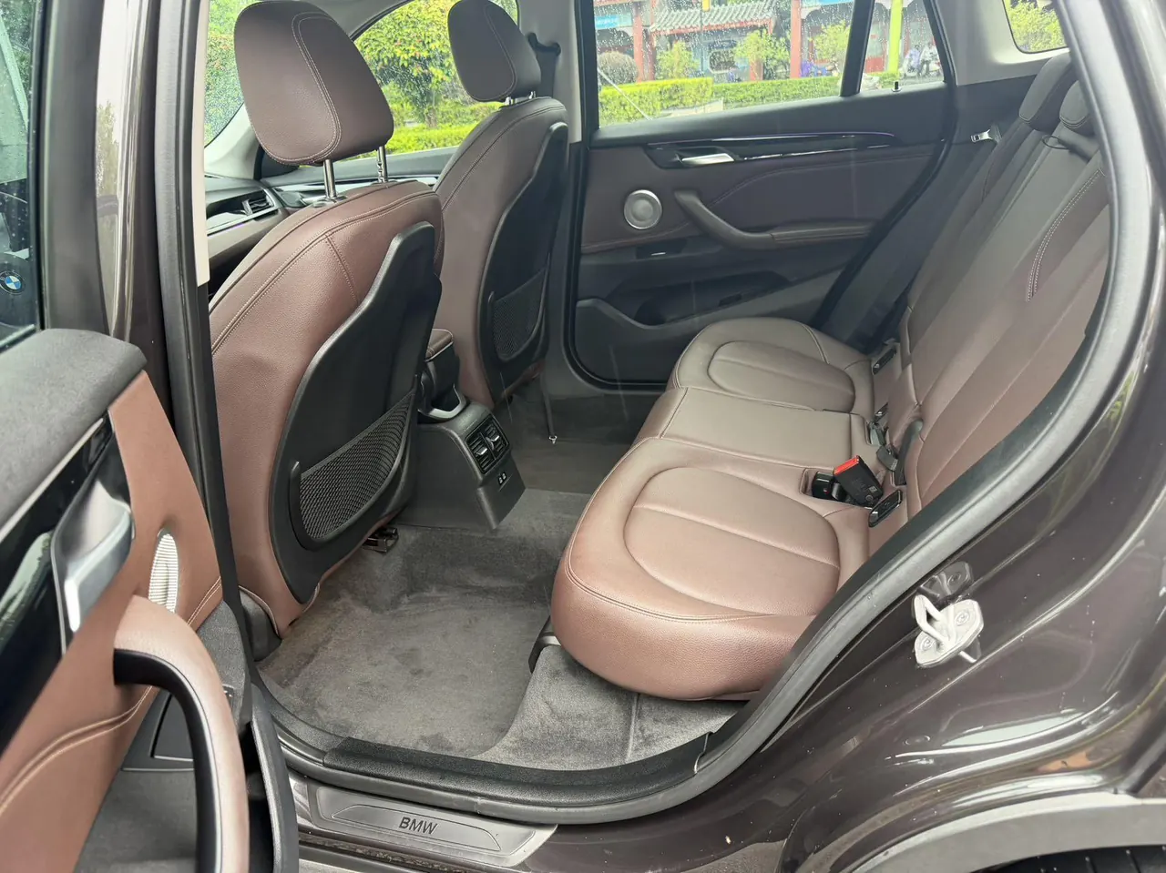 BMW 2021 X1 sDrive20Li 1.5T exclusive automatic gear 5