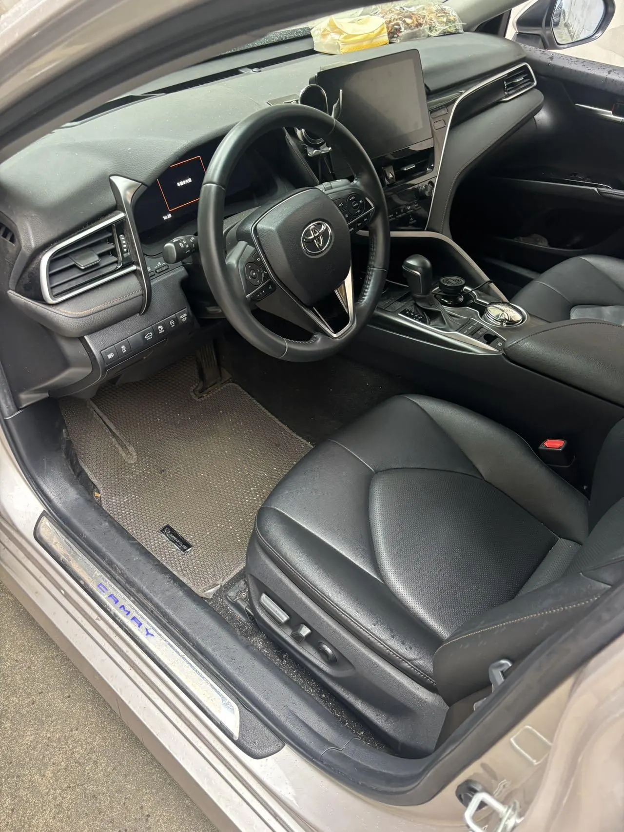 Toyota 2021 Camry 2.5G Deluxe Edition Automatic Gear 3