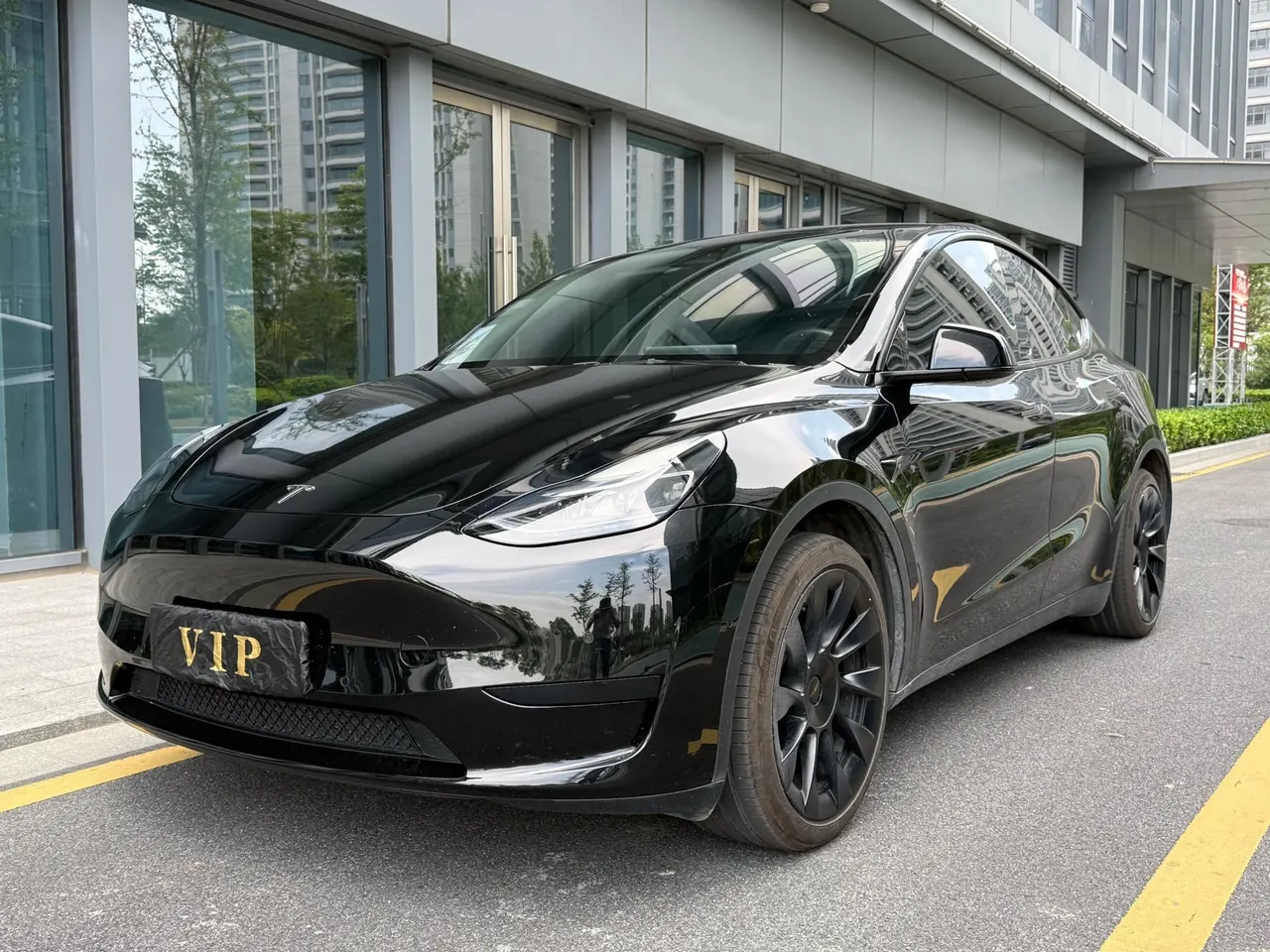 Tesla 2022 Model Y rear-wheel drive version (facelift) automatic gear - View 1