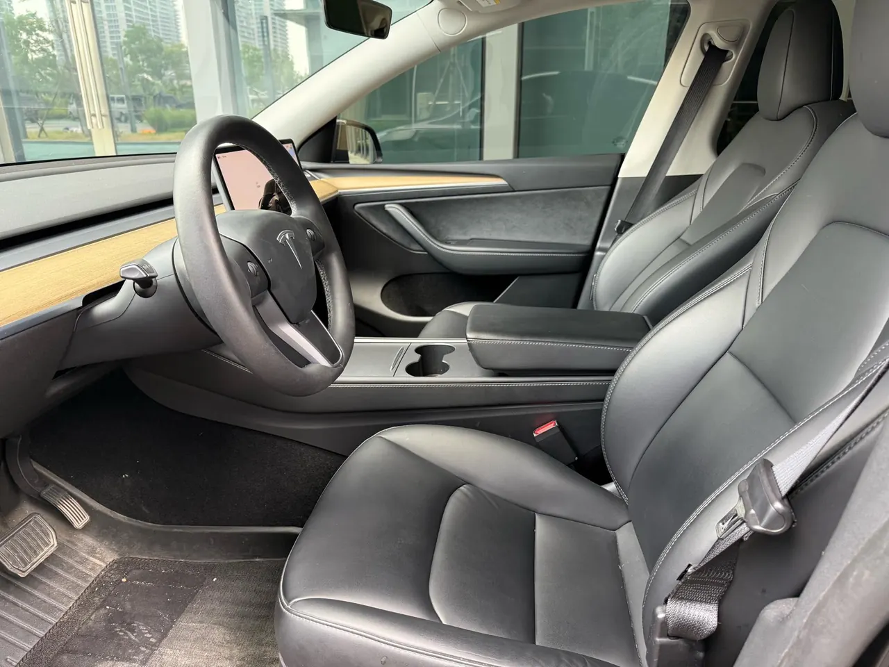 Tesla 2022 Model Y rear-wheel drive version (facelift) automatic gear 4