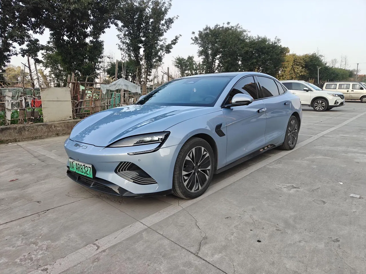Открыть галерею: BYD 2023 Seal Champion Edition 550km Honorable Automatic Gear