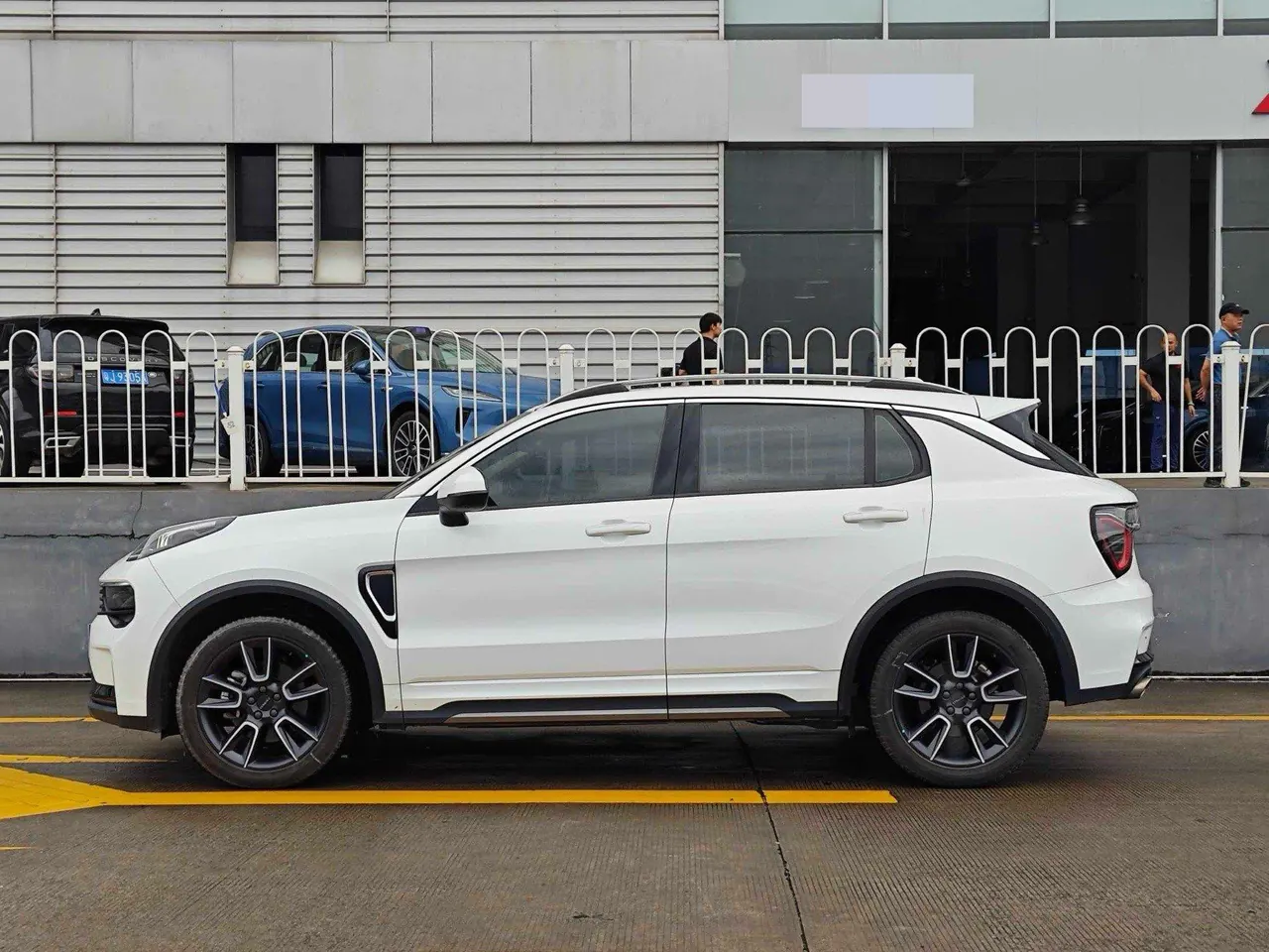 LYNK&amp;CO 2021 LYNK&amp;CO 01 2.0TD Two-Drive Pro Automatic 3