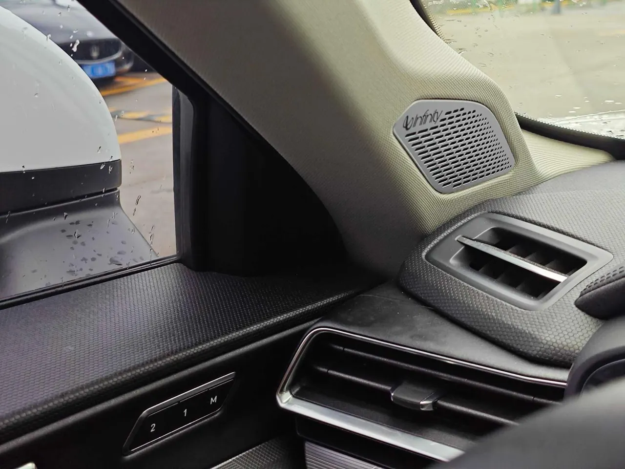 LYNK&amp;CO 2021 LYNK&amp;CO 01 2.0TD Two-Drive Pro Automatic 7