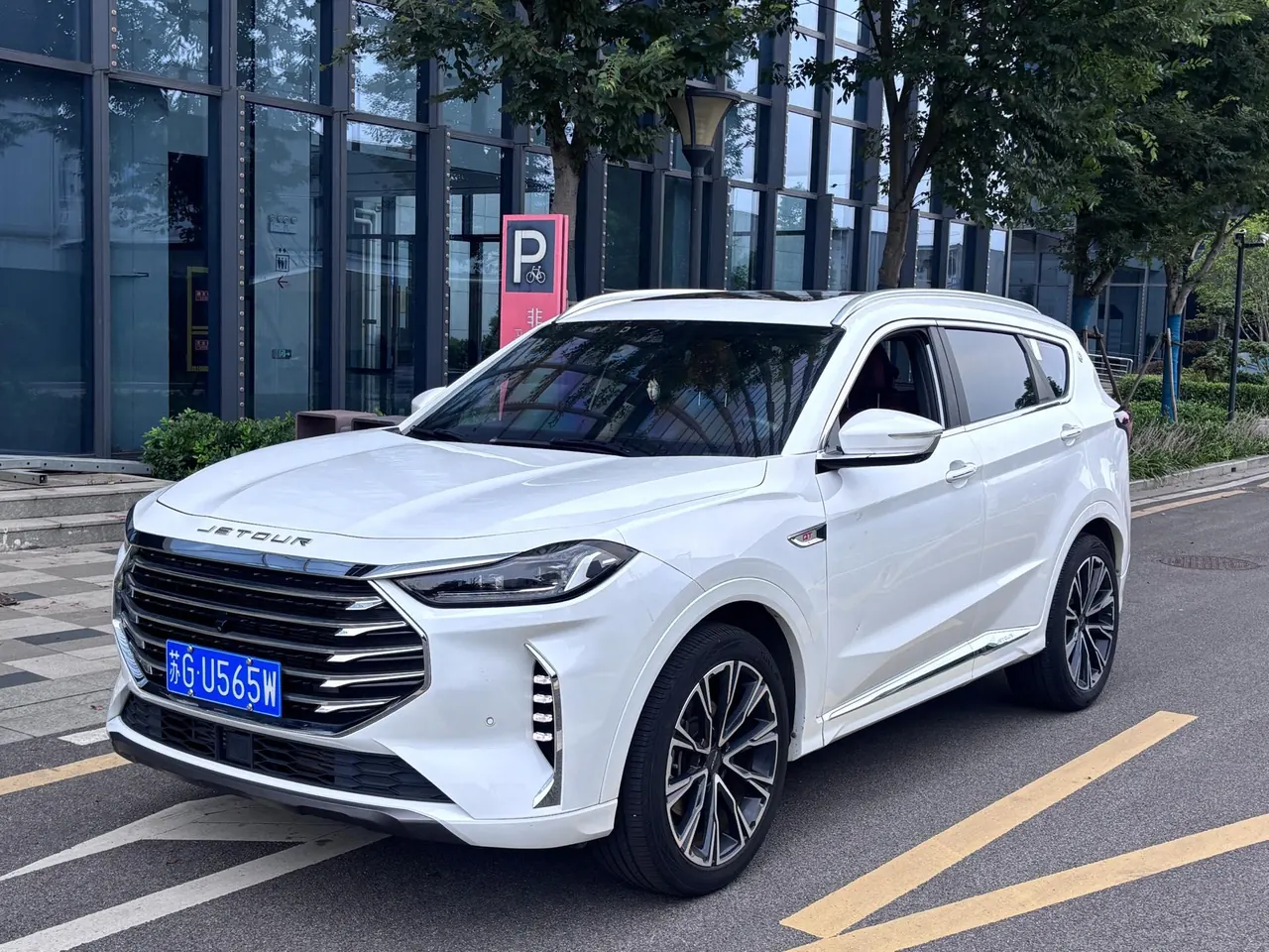 Open image lightbox: Jetour 2021 X70 1.6T Zhuge Kongming 7-seat automatic gear