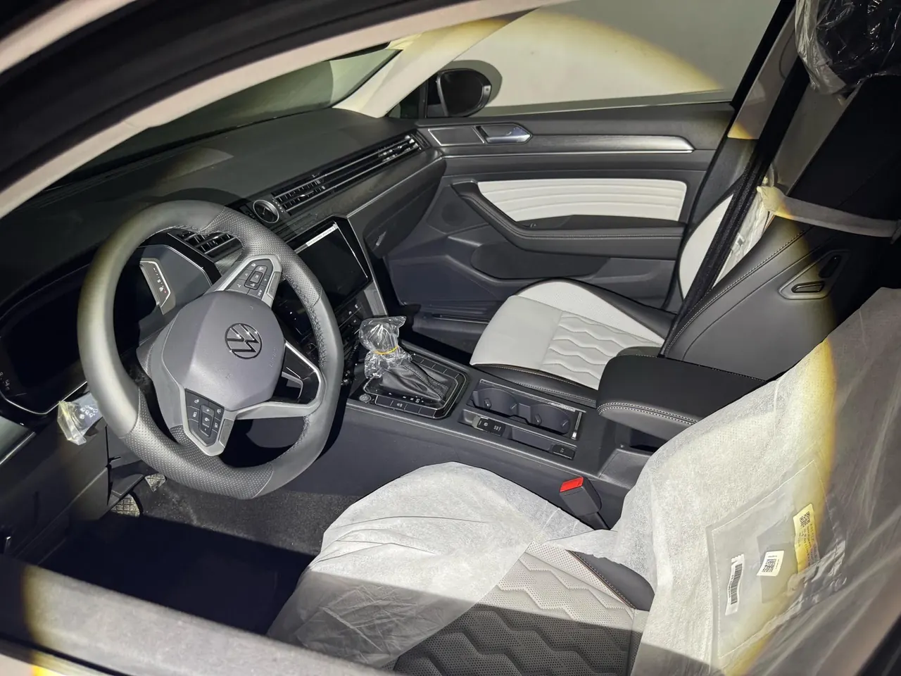 Volkswagen 2026 Magotan 2.0TSI 380TSI 30 million selected luxury automatic gear 2