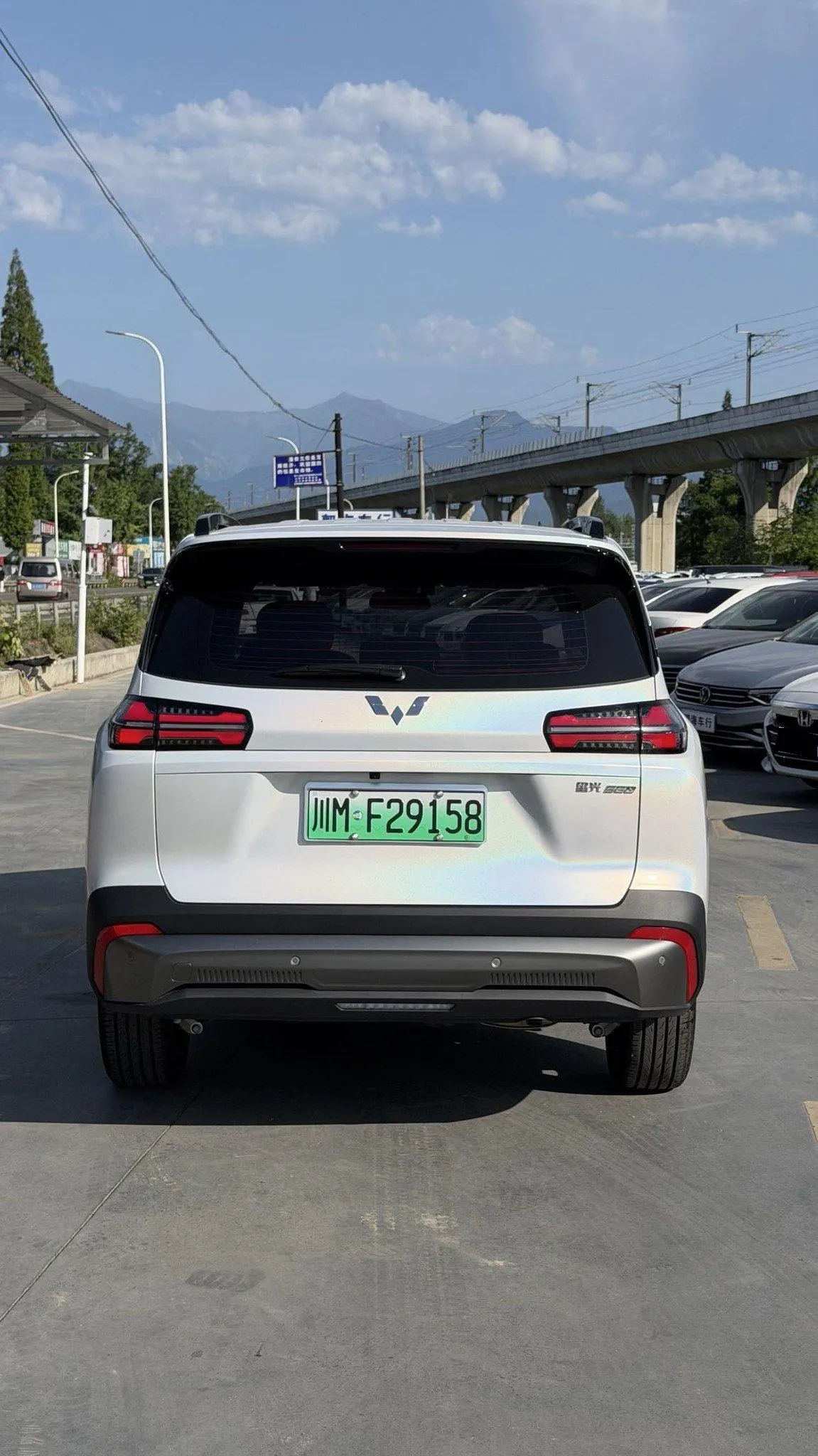 WuLing 2026 Starlight 560 1.5 Stepless 125km Luxury Automatic Transmission 8