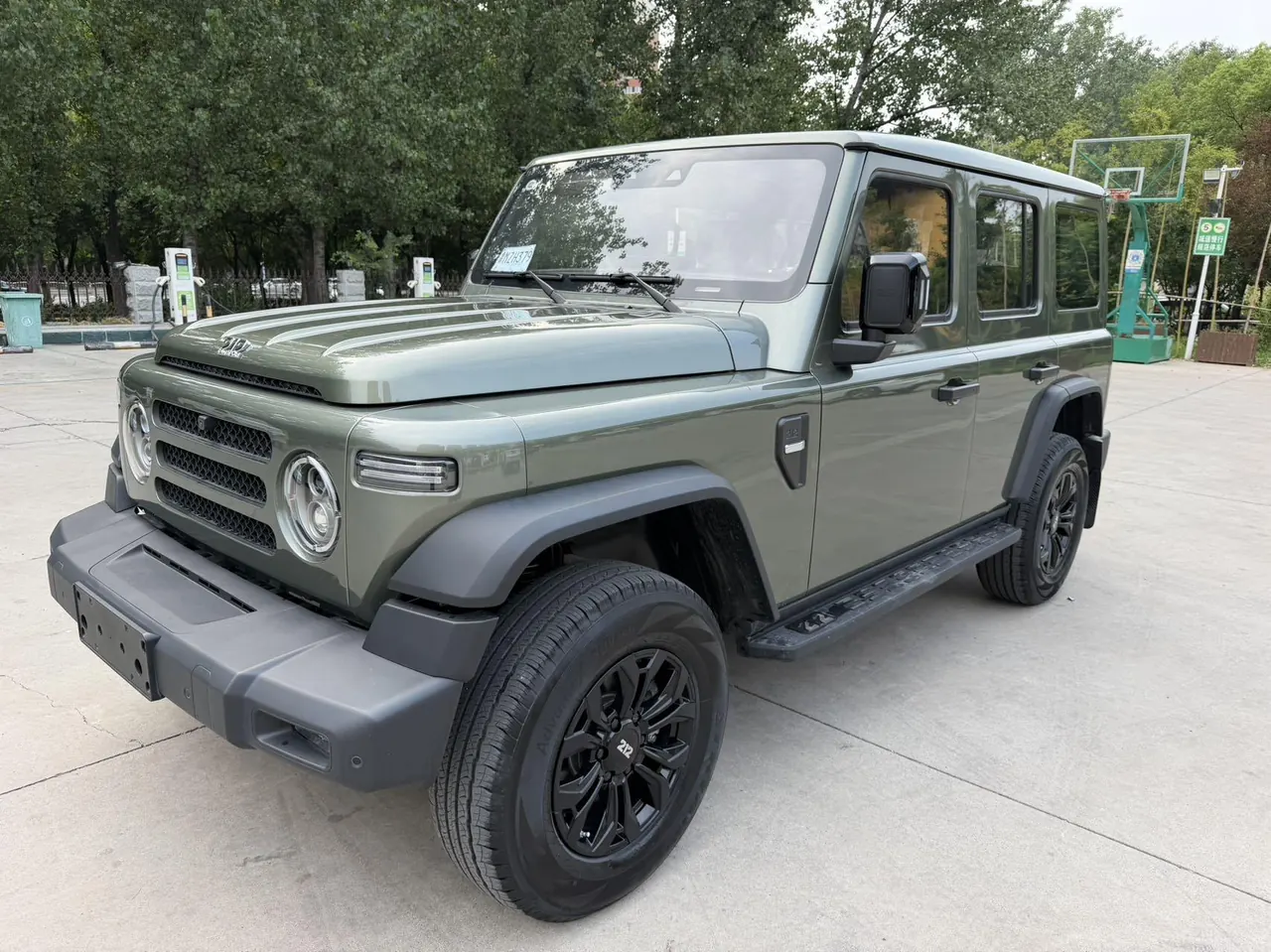 212 2024 T01 2.0T Explorer Automatic - View 1