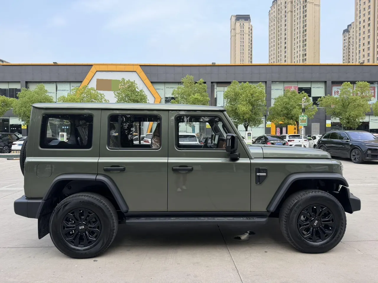212 2024 T01 2.0T Explorer Automatic 7
