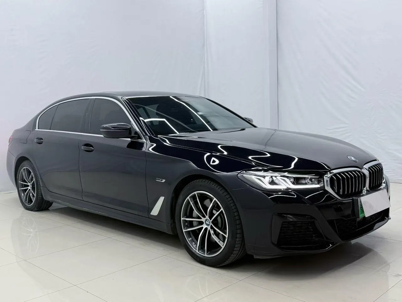 BMW 5 New Energy 2022 535Le 2.0T Pioneer Edition M Sports Suit (Change 3) Automatic Gear 3