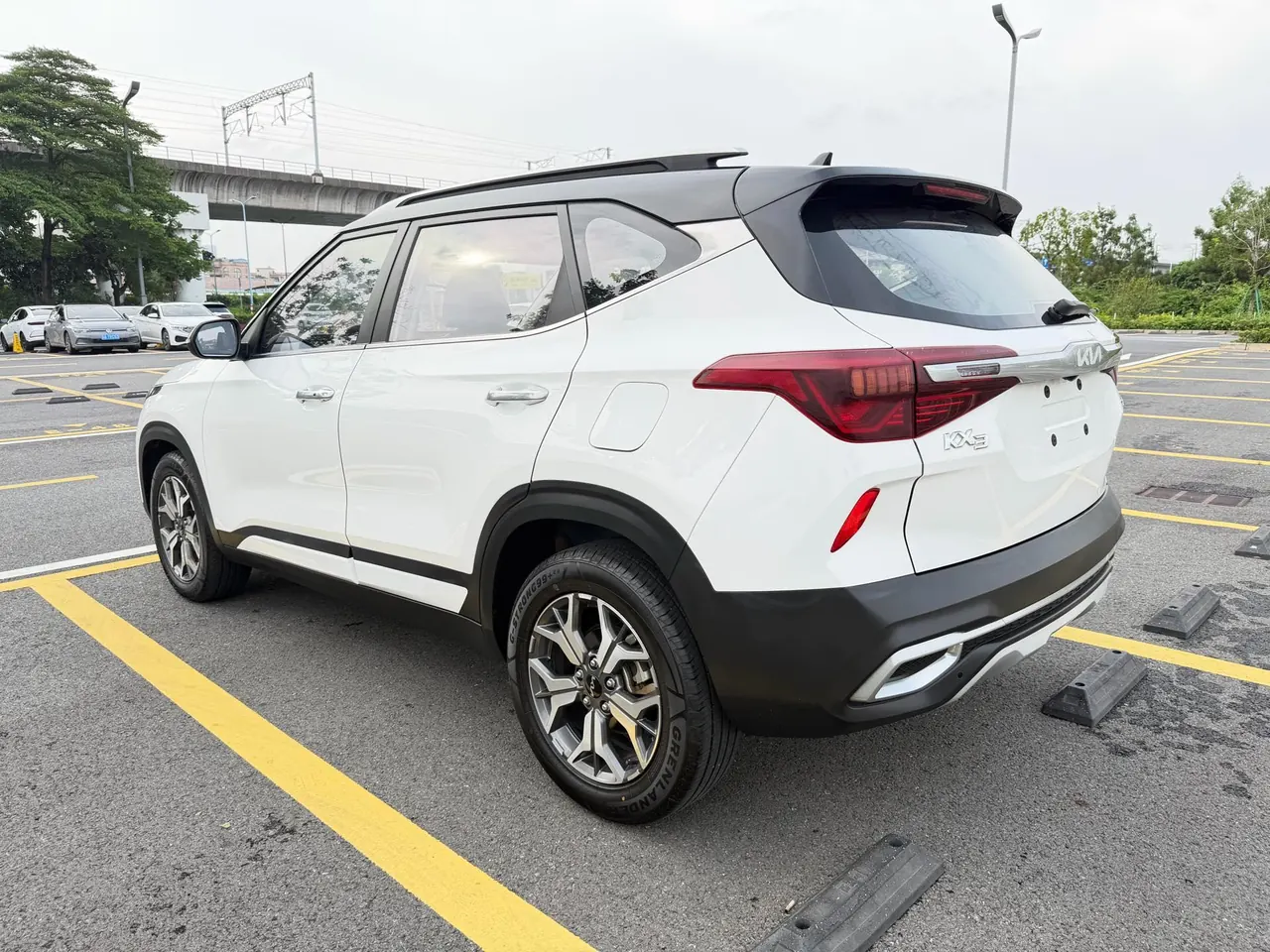 Kia 2021 KX3 (Pride) 1.5 Stepless New Edition Automatic Gear 6