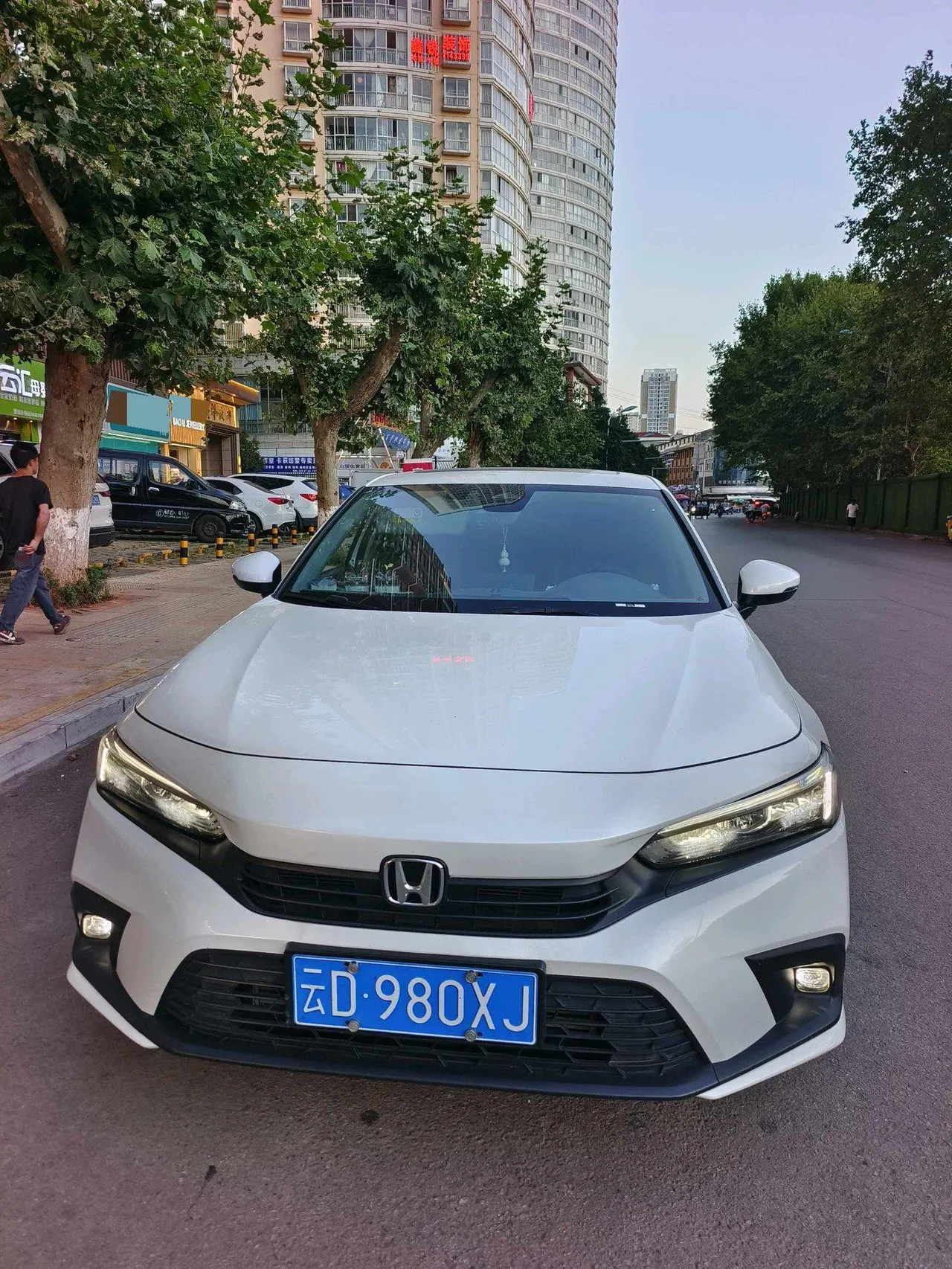Honda 2023 Civic 1.5T CVT 240TURBO Sporty Edition Automatic 3