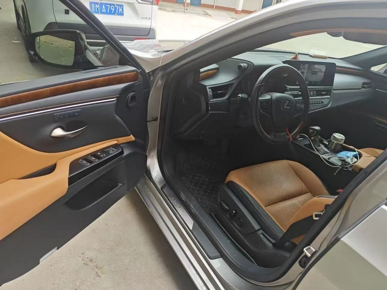Lexus ES (Imported) 2023 ES200 2.0 Stepless Deluxe Edition Automatic Gear 7