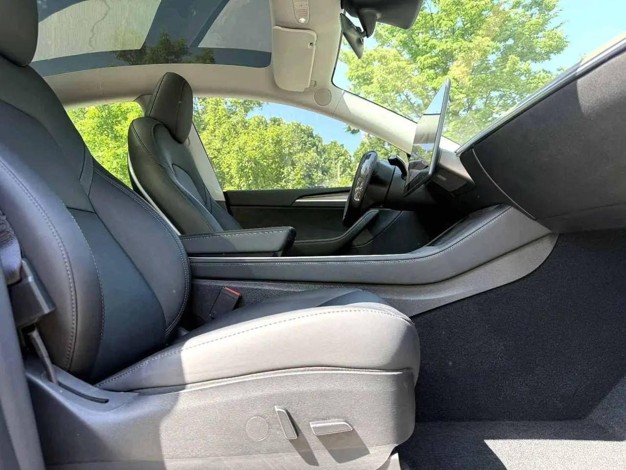 Tesla 2022 Model Y rear-wheel drive version (facelift) automatic gear 10