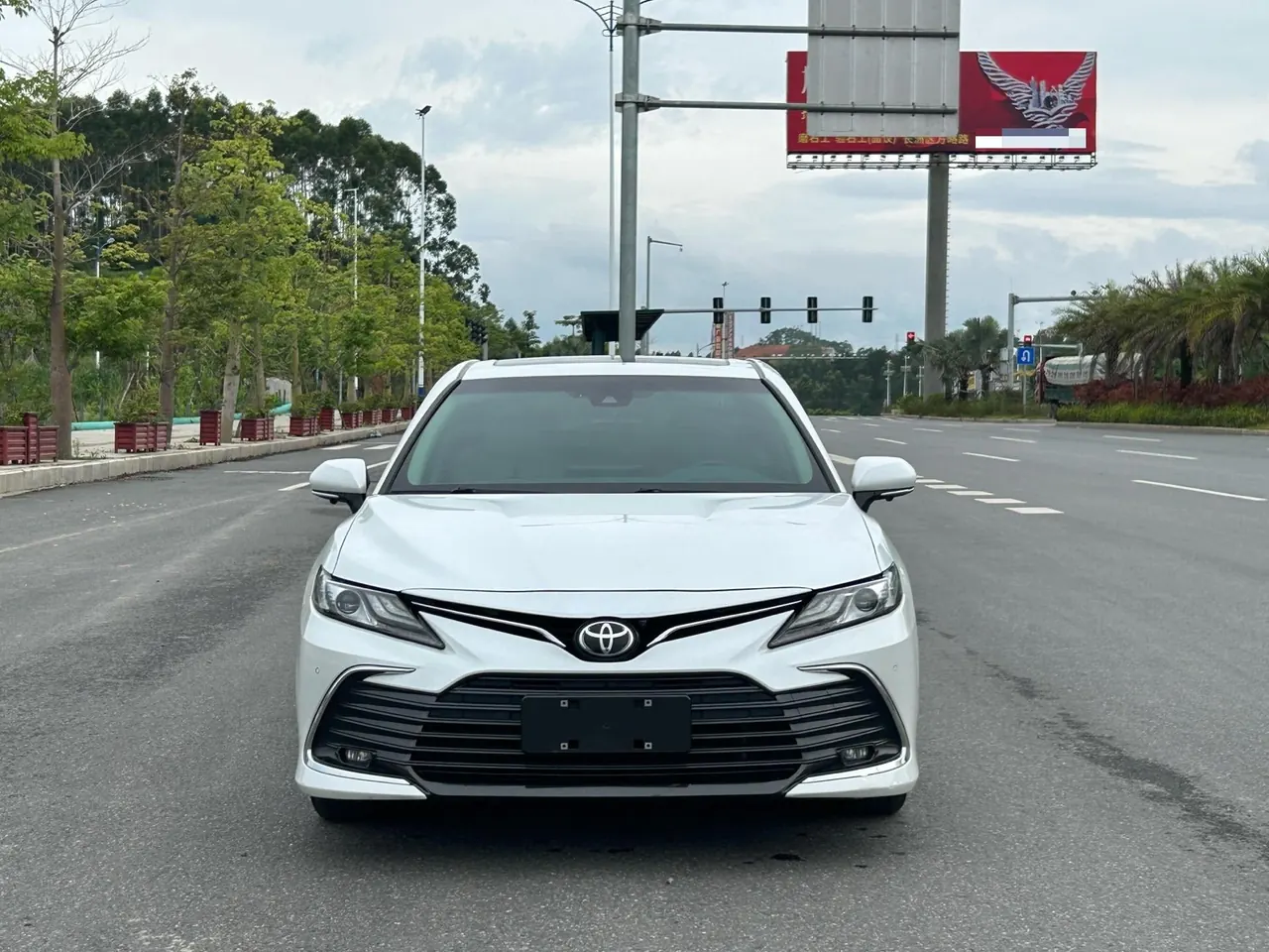 Toyota 2021 Camry 2.0G Stepless Deluxe Edition Automatic Gear 2