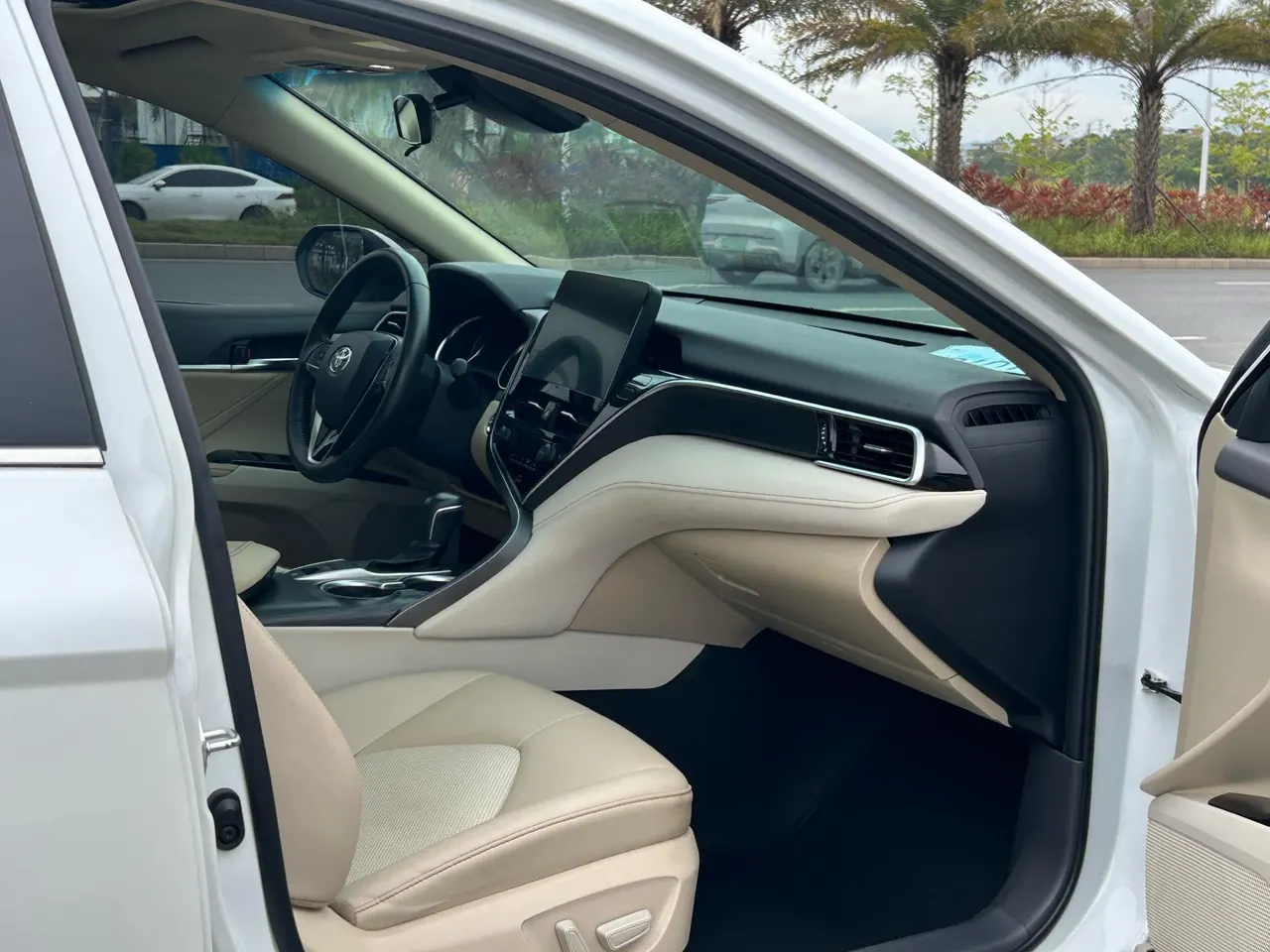 Toyota 2021 Camry 2.0G Stepless Deluxe Edition Automatic Gear 7