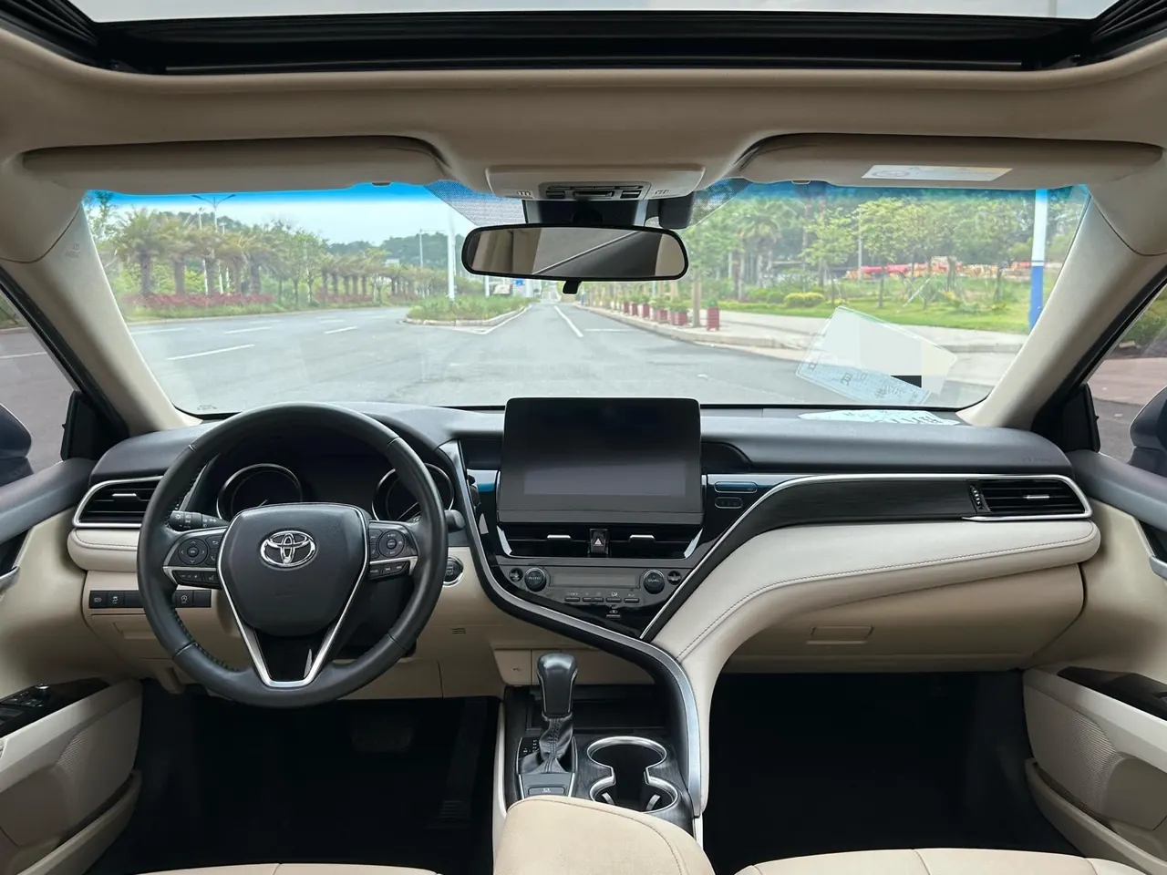Toyota 2021 Camry 2.0G Stepless Deluxe Edition Automatic Gear 9