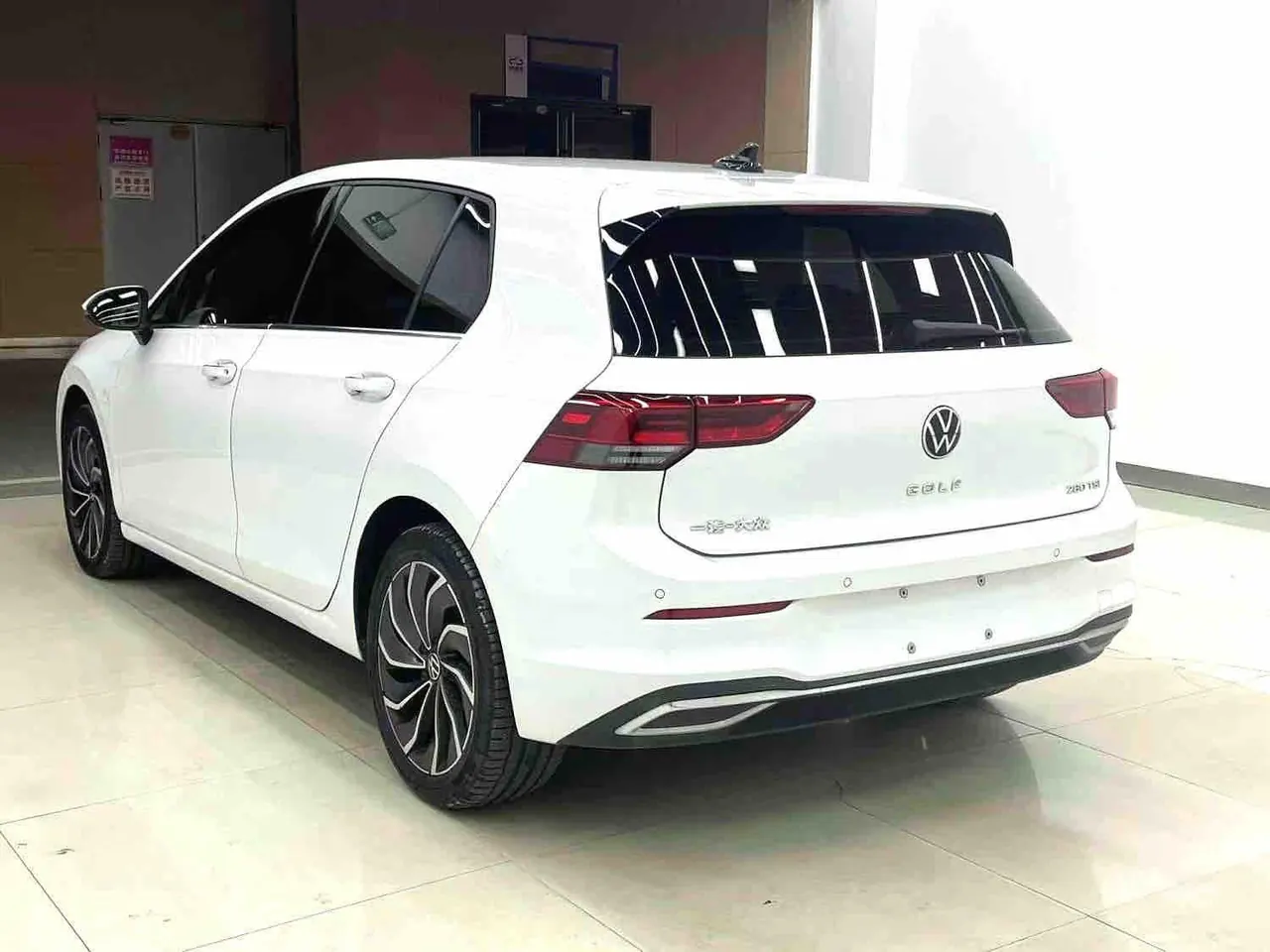 Volkswagen 2021 Golf 8 PRO 1.4TSI 280TSI Automatic 3
