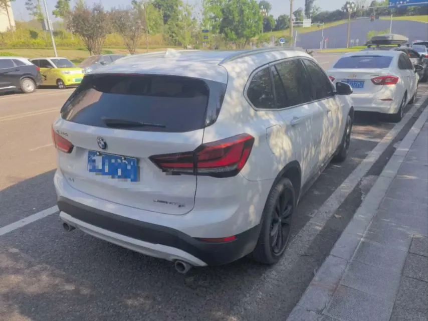 BMW 2021 X1 sDrive20Li 1.5T fashion automatic gear 5
