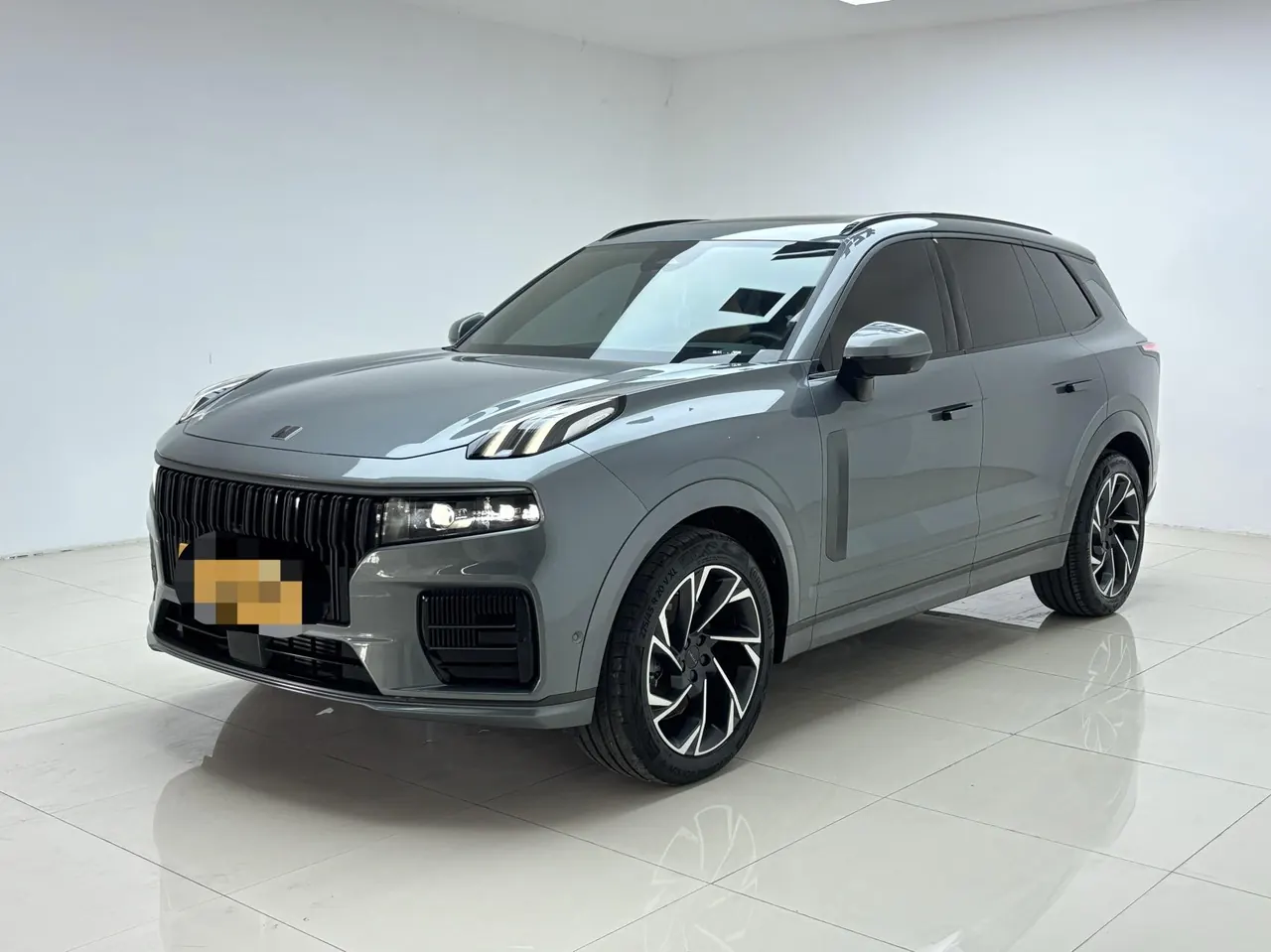 Открыть галерею: LYNK&CO 2021 LYNK&CO 09 MHEV 2.0T Halo 6-seat automatic gear
