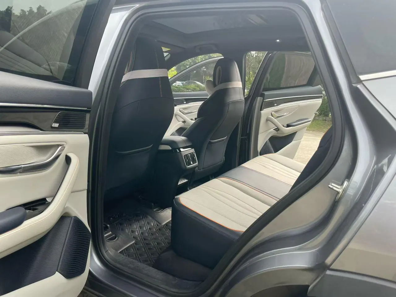 BYD Song PLUS New Energy 2021 Song PLUS DM-i 1.5 Stepless 110KM Flagship PLUS Automatic Gear 6