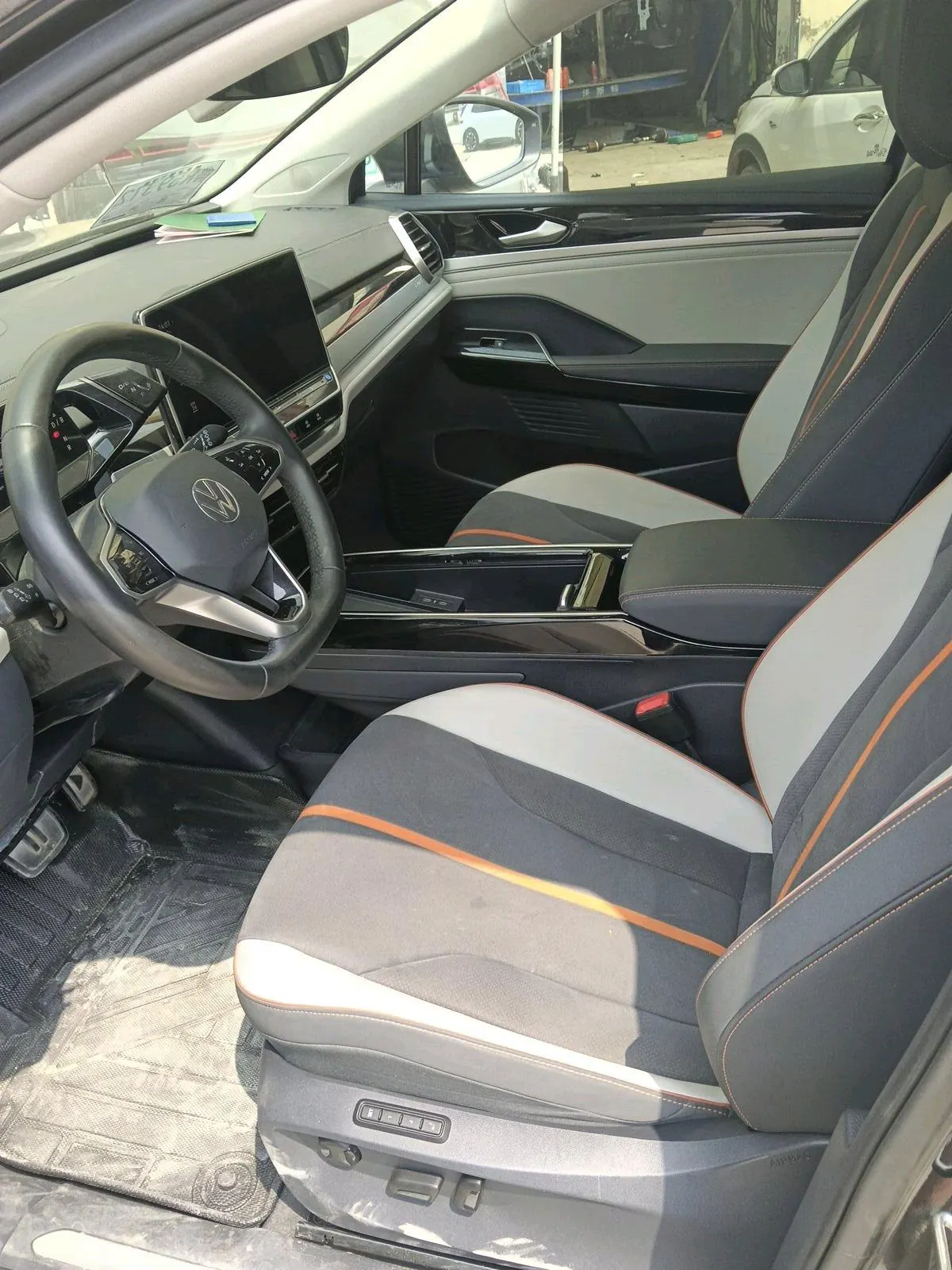 Volkswagen 2021 ID. 6 CROZZ First Edition Automatic Transmission 3