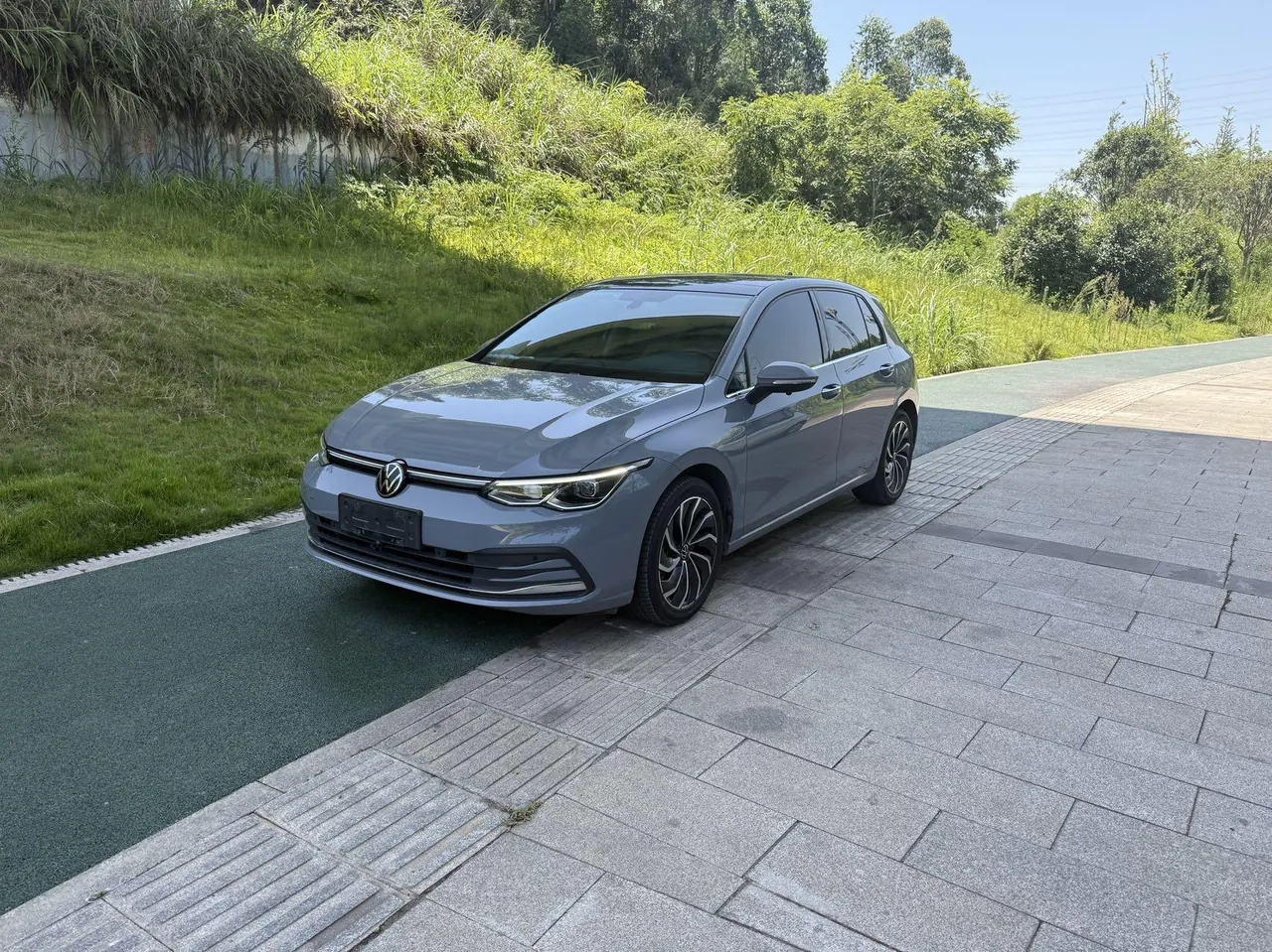 Volkswagen 2021 Golf 8 PRO 1.4TSI 280TSI Automatic - View 1