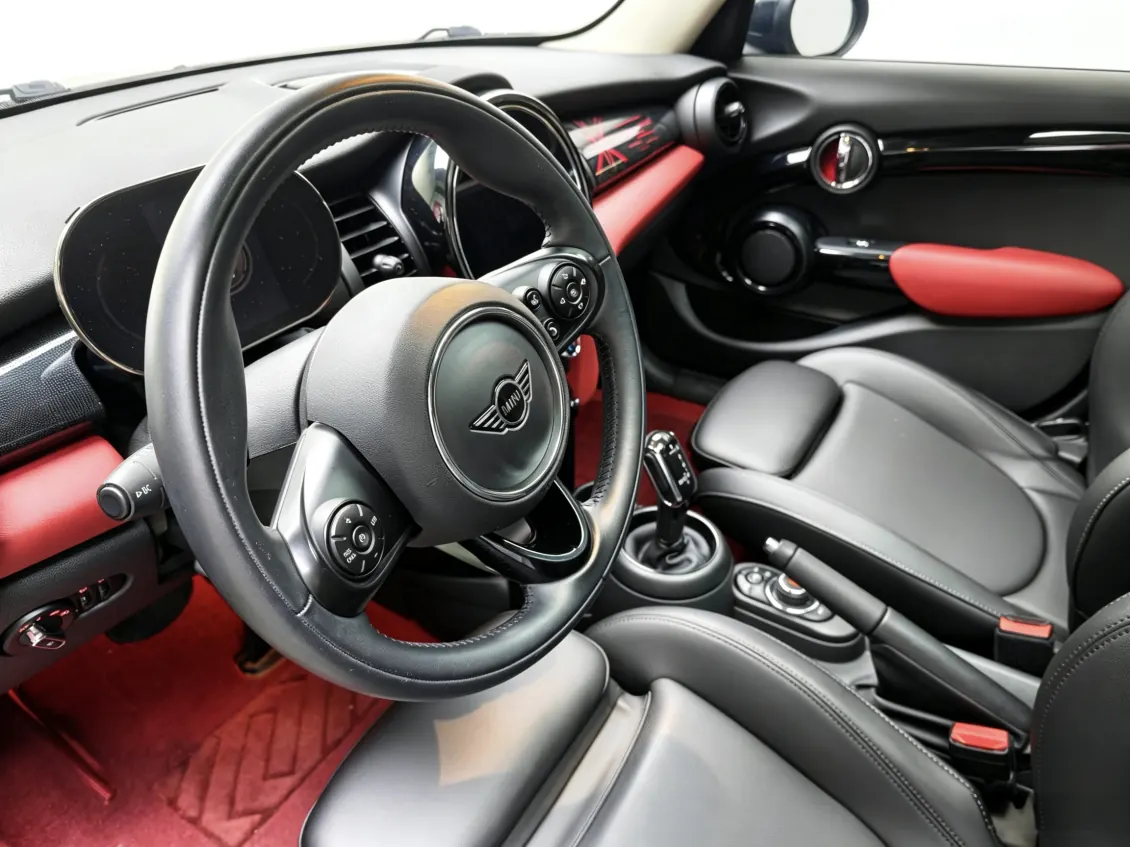 MINI Mini 5-Door (Imported) 2021 Mini Cooper 1.5T Classic Auto 10
