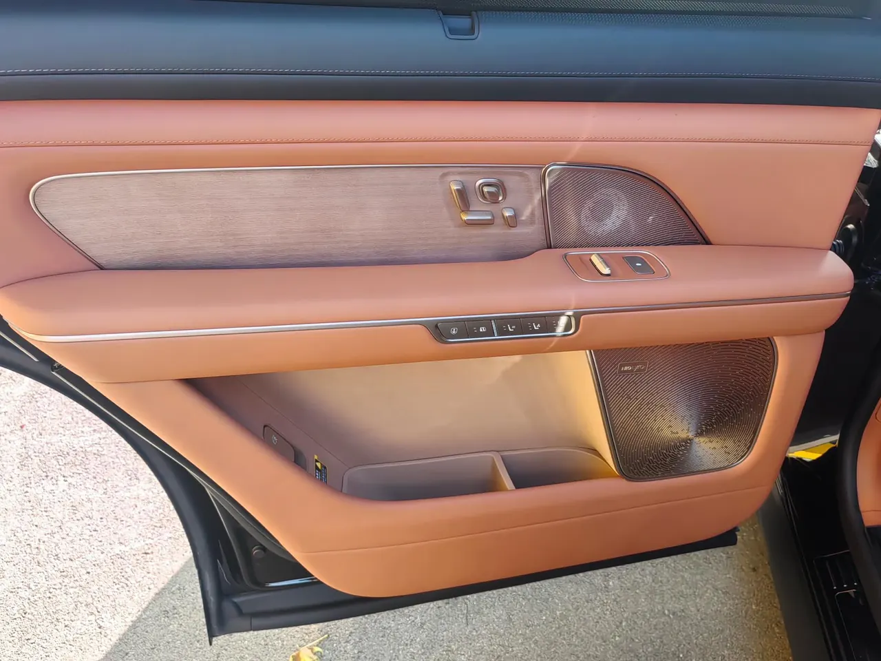 NIO 2026 ES8 6-seat Xuankin Special Edition Automatic Gear 2