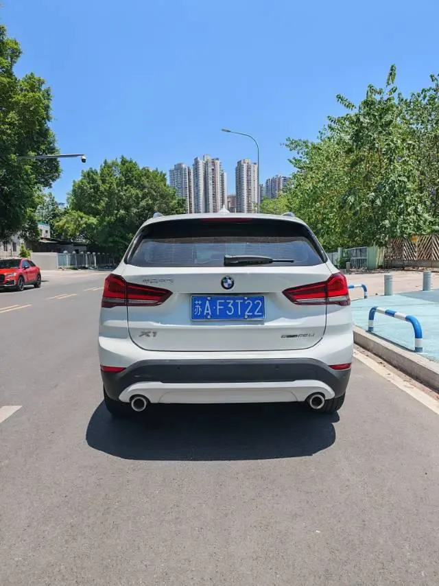 BMW 2021 X1 sDrive25Li 2.0T Leading Automatic Gear 8
