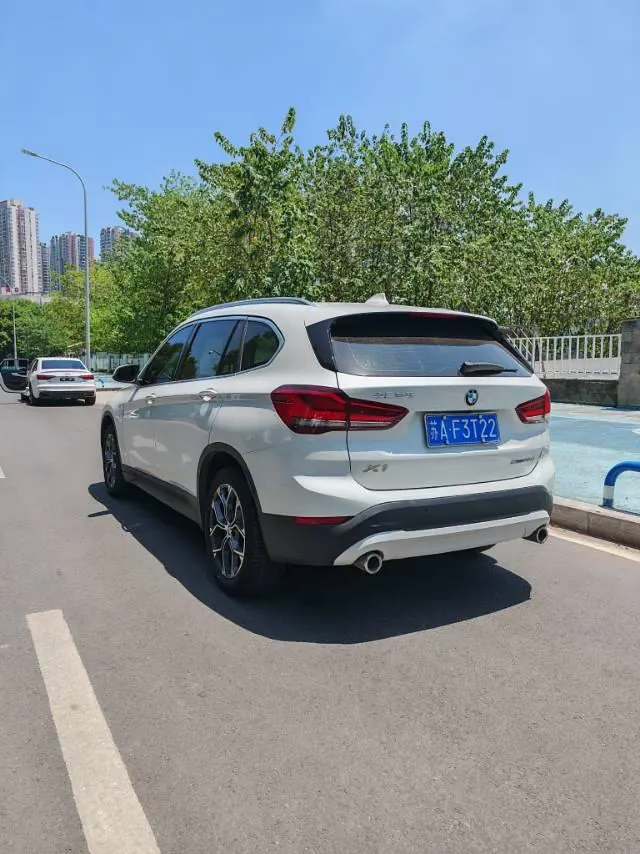 BMW 2021 X1 sDrive25Li 2.0T Leading Automatic Gear 9