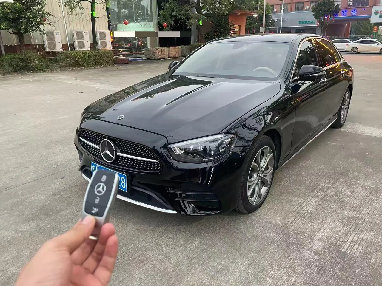 Mercedes Benz E Class 2021 E 300 L 2.0T Sports Luxury Automatic Gear - View 1