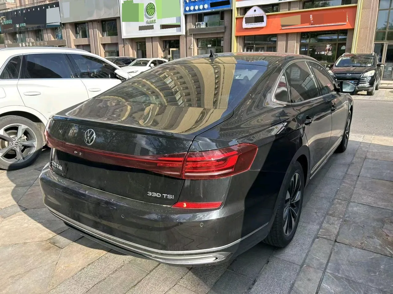 Volkswagen 2022 Passat 2.0TSI 330TSI Elite Edition Automatic 5