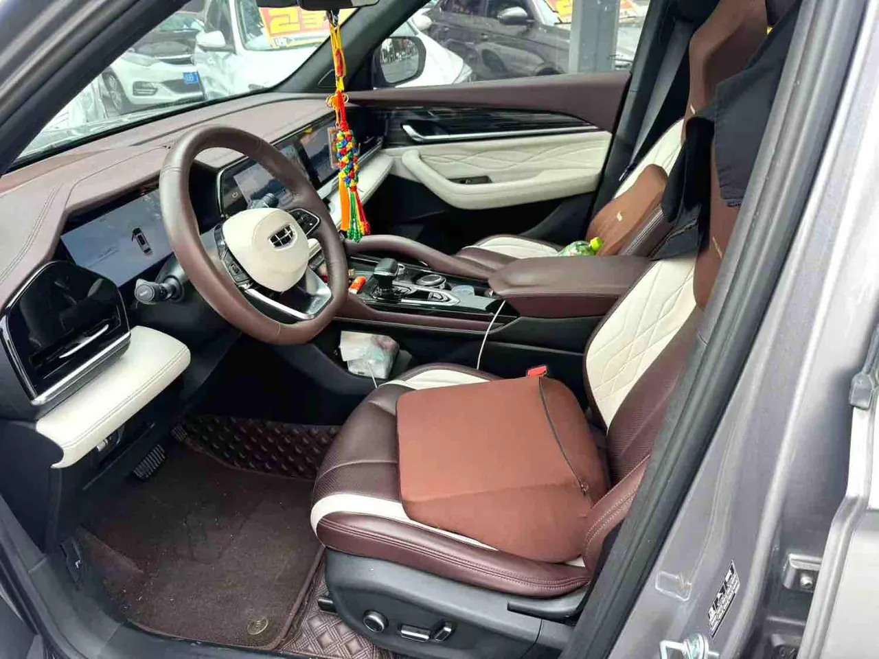 Geely 2024 XingyueL (Monjaro) 2.0TD High Power Two-Drive Enovate Edition Automatic Transmission 3
